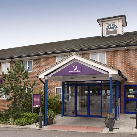 Premier Inn Basildon Рейлей Екстер'єр фото