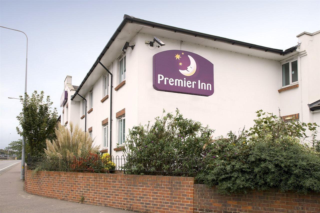 Premier Inn Basildon Рейлей Екстер'єр фото