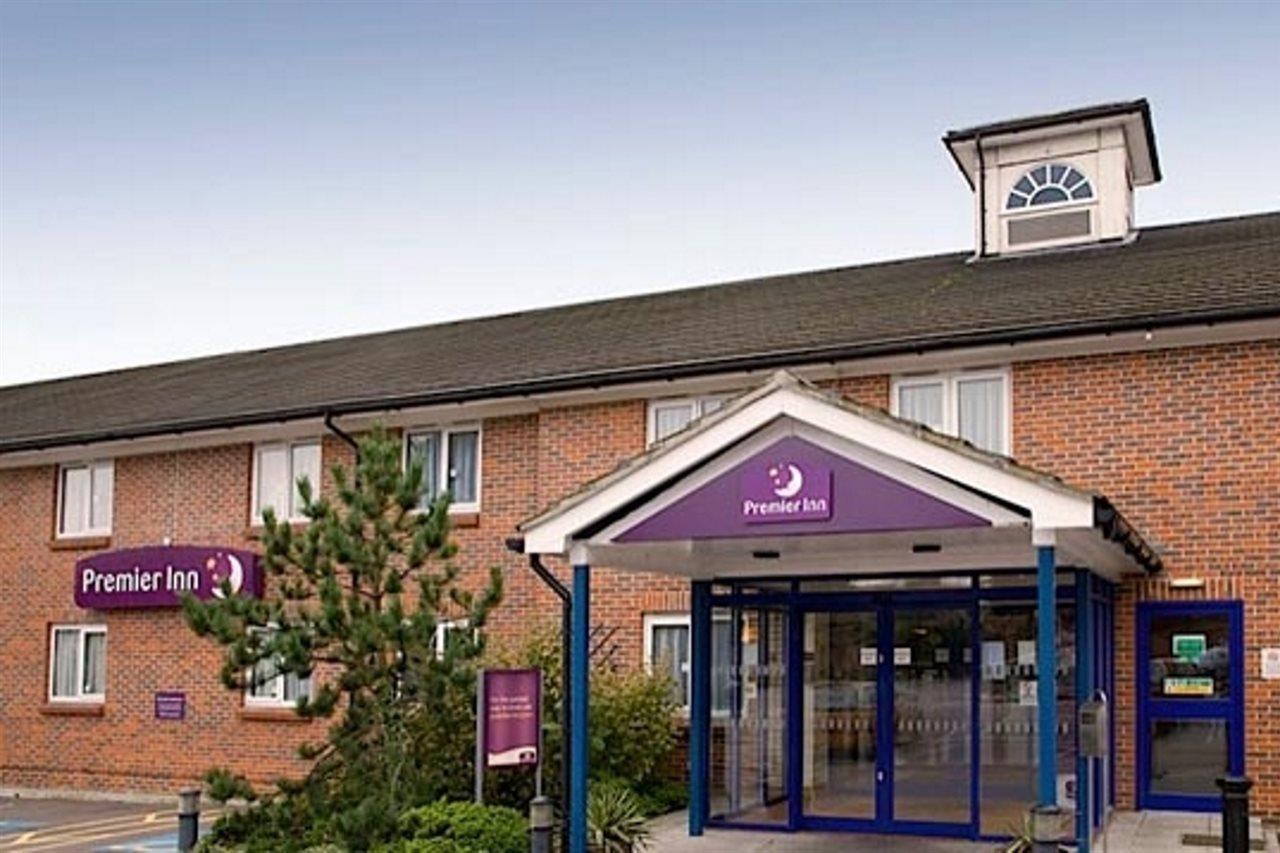 Premier Inn Basildon Рейлей Екстер'єр фото